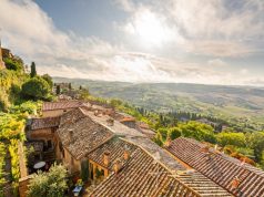 An Insight Into Travelling In Small Groups Of Tour To Tuscany there are few houses at tourism spot